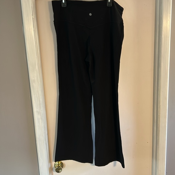 Athleta black flare legging 2x - Picture 2 of 2